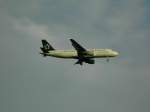 Airbus A 320 im Endanflug auf Frankfurt  ...