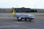 Gerade gelandet Airbus A319 germanwings Flughafen Berlin Sch�nefeld 09.07.2008 ...