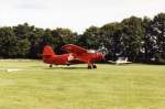 Aufsetzen der Antonv AN2 D-FIJL auf dem Flugplatz Weser-W�mme. Sie ...