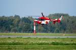 BK 117 Ein Eurocopter BK 117 der DRF im Anflug auf den Flughafen L�beck Blankensee am 27.09.08