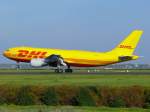 Airbus A300F von DHL beim Start in Amsterdam am 20.9.2008 ...
