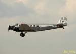 JU-AIR; HB-HOS. Flughafen D�sseldorf. 04.10.2008.   ...