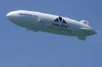 Zeppelin �ber dem Bodensee (Sommer 2006)  ...