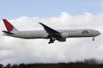 JAL, JA733J, Boeing, B777-346ER, ...  Kurt Greul 09.04.2009