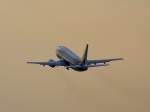 Die 737-300 VP-BBH f�hrt ...  Christopher P�tz 06.05.2009