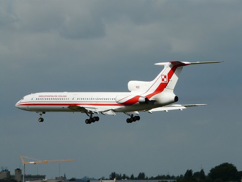 Die polnische Delegation f�r den EU-Sondergipfel kam mit dieser Tupolev