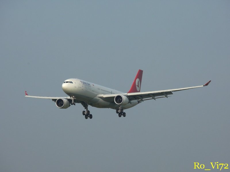 Turkish Airlines (TC-JNB). Flughafen Dsseldorf. 11.10.2008.