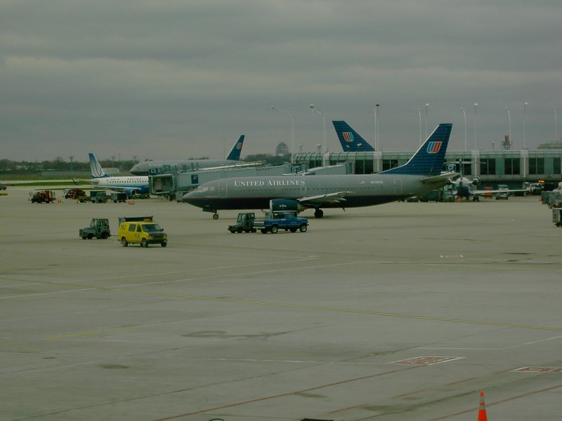 Boeing 737 der United in Chicago.(Oktober 2006) 