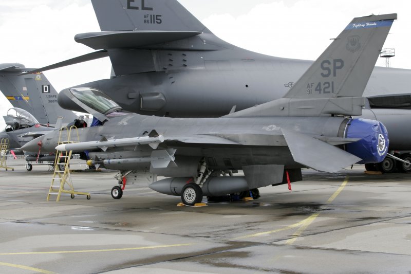 USA - Air Force, Lockheed-Martin, 91-0421, F-16CJ, Fighting Falcon, 19.05.2006, EDDB, Berlin-Schnefeld, Germany 
