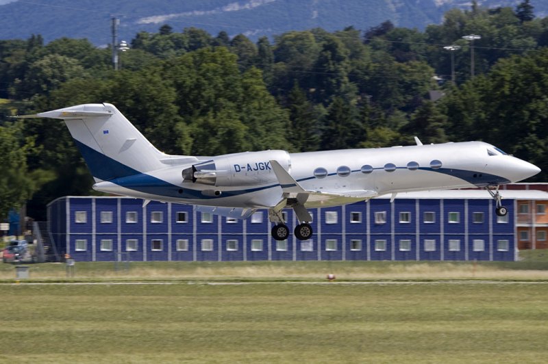 Windrose Air D-AJGK, Gulfstream, G-IV-SP, 19.07.2009, GVA, Geneve, Switzerland 


