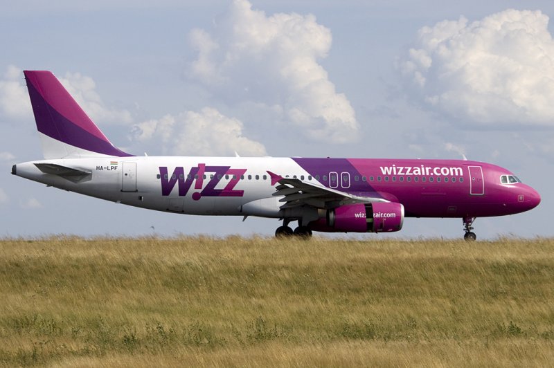 Wizz Air, HA-LPF, Airbus, A320-233, 16.08.2009, HHN, Hahn, Germany

