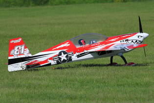 Modellflugzeug EXTRA 300 EXP, #81.