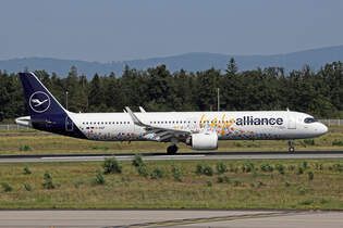 Lufthansa, D-AIEP, Airbus A321-271, msn: 11027,  Augsburg ,  Help Alliance , 12.August 2025, FRA Frankfurt, Germany.