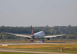 Turkish Airlines, Airbus A 330-223, TC-JIO, BER, 21.09.2025