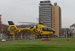 ADAC Luftrettung Christoph 70 aus Jena (D-HSWG), Eurocopter EC-135 P2 beim Einsatz in Gera am 15.11.2025