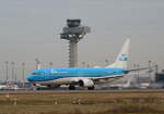 KLM, Boeing B 737-8K2, PH-BXZ, BER, 19.12.2025