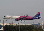 Wizz Air, Aibus, A 321-271NX, HA-LGO, BER, 21.09.2025
