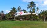 Island Hoppers, Airbus Helicopters H 125 / AS 350BA Ecureuil, DQ-HFX als Touristen Taxi auf Nacula Island am 10.8.2025