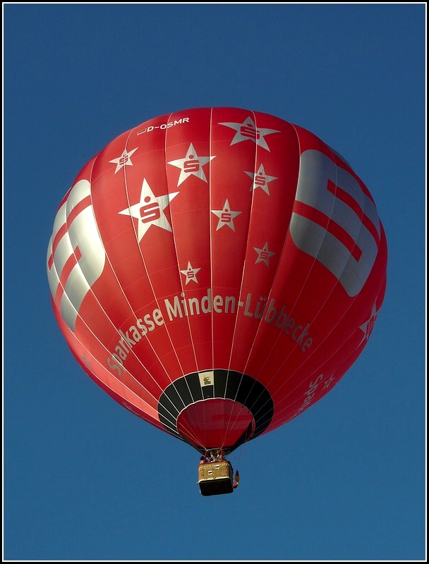 . (D-OSMR) Heiluftballon der Sparkasse Minden-Lbeck am Himmel bei Fhren am 21.08.2010.