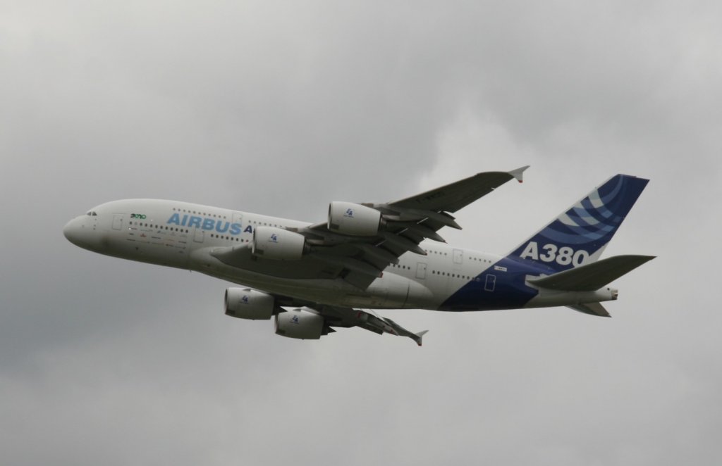 13.6.2012 A 380 auf der ILA in Berlin Schnefeld.