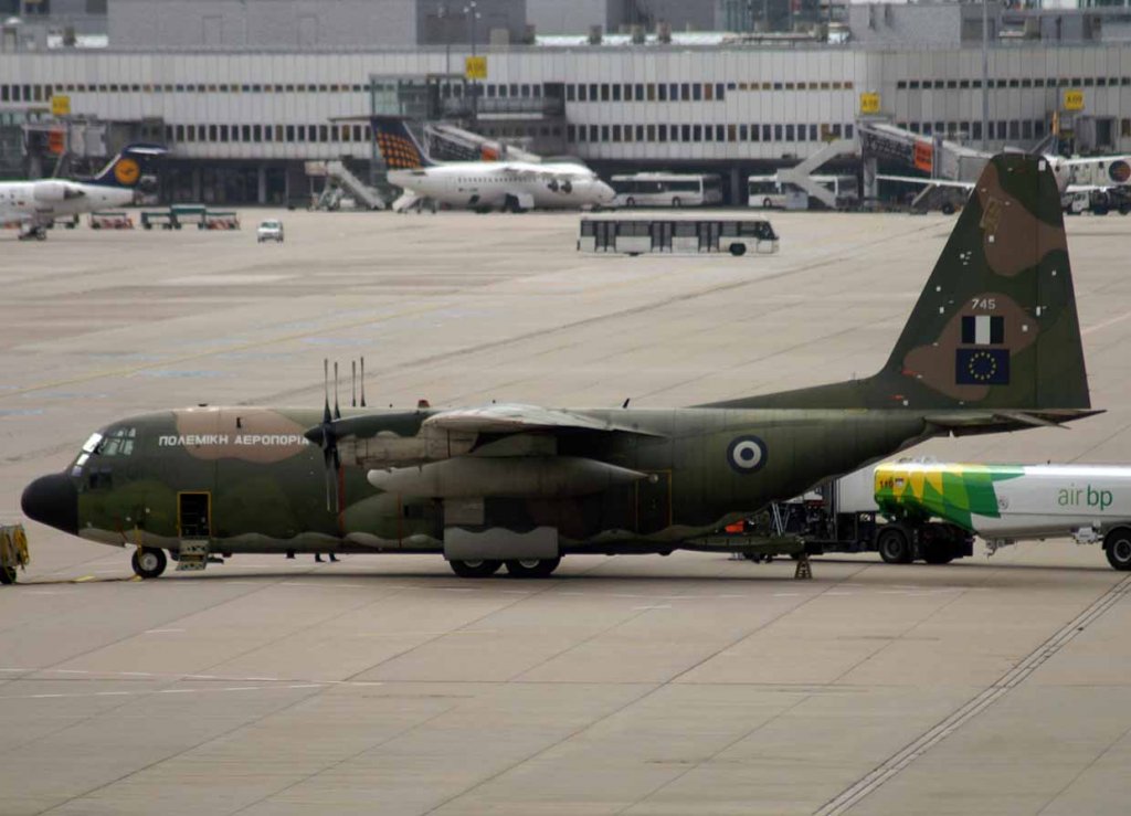 745, Lockheed C-130 H, 2007.09.11, DUS-EDDL, Dsseldorf, Germany