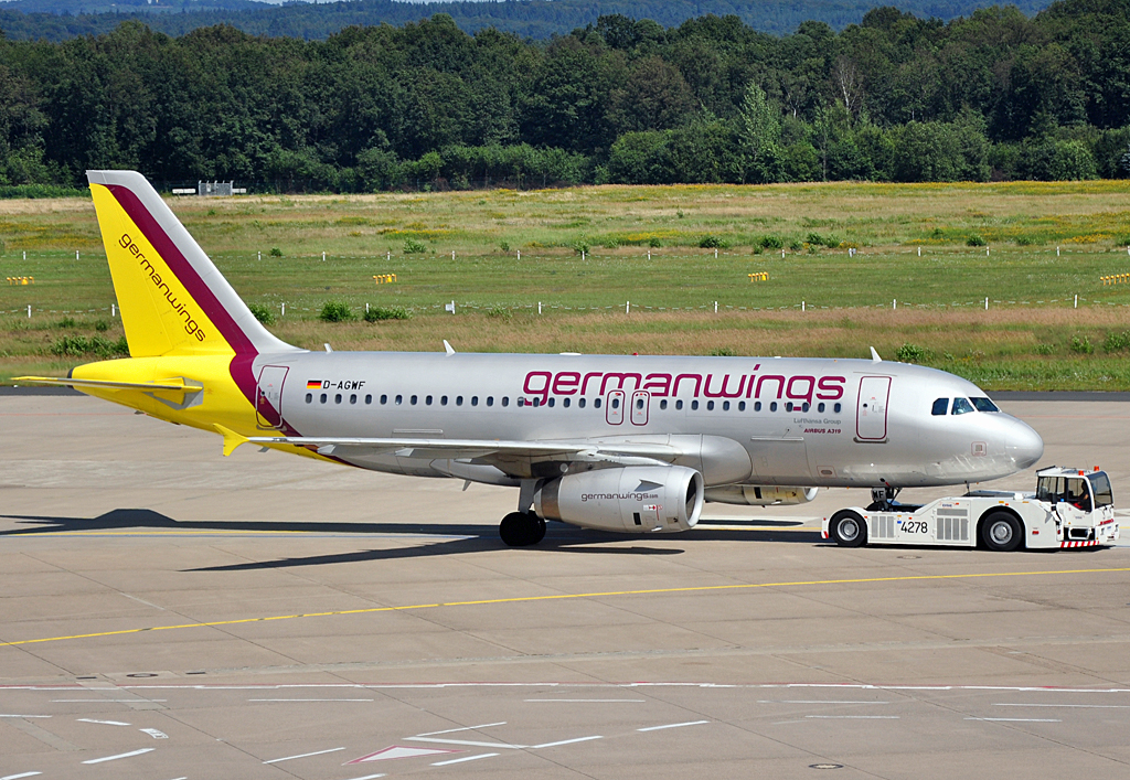 A 319-132 D-AGUF Germanwings am Flughafen Kln-Bonn - 12.08.2012
