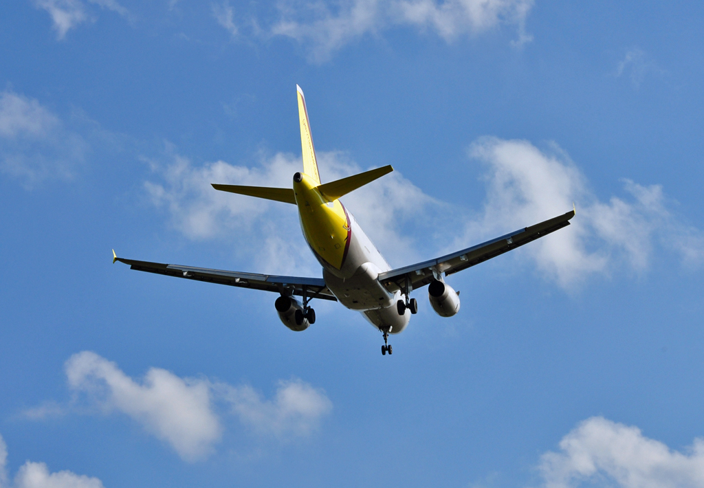 A 319-132 D-AGWP der Germanwings  approach 14L at EDDK  - 21.10.2011