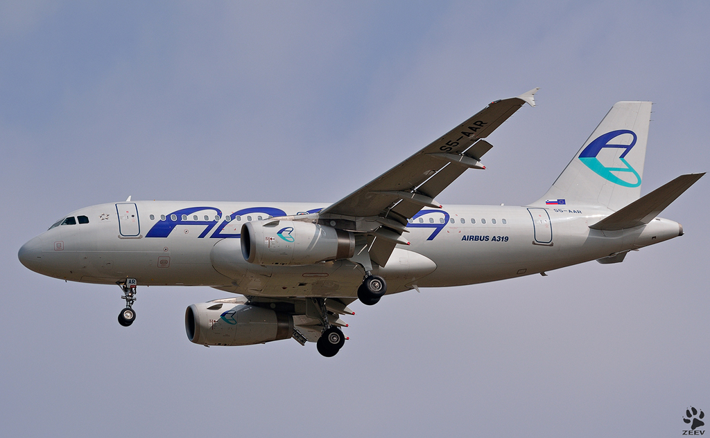 ADRIA A319-132 S5-AAR bei Landung an Maribor Flughafen MBX. / 15.3.2012