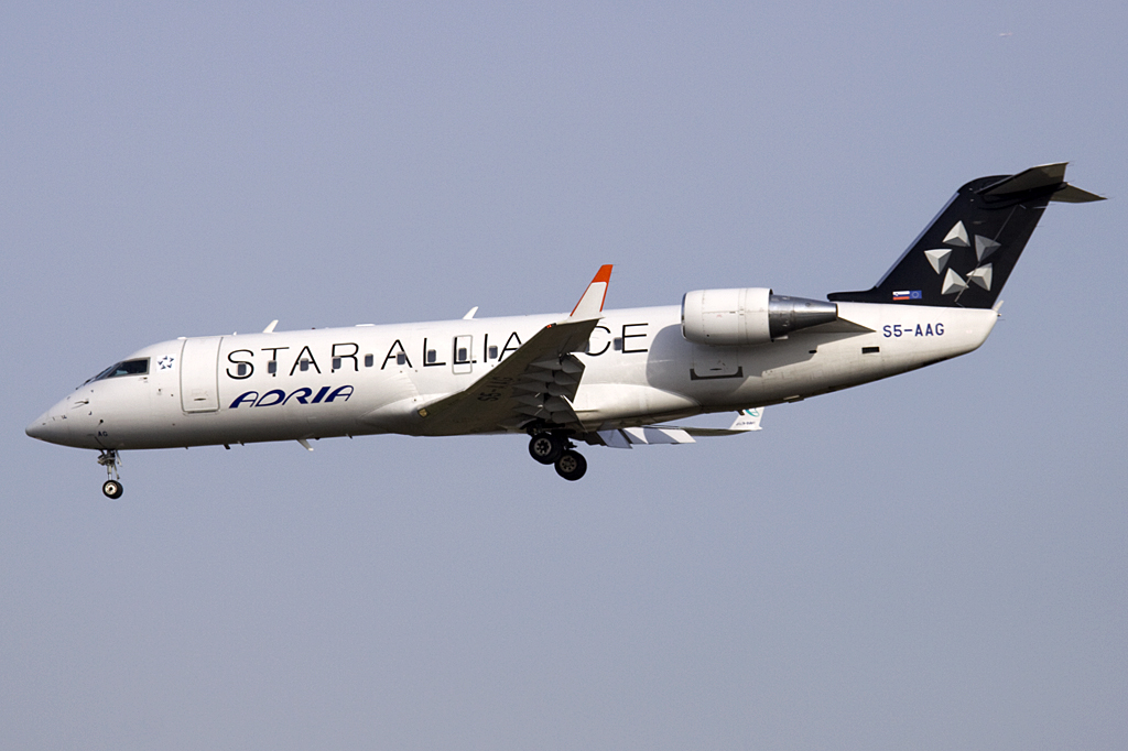 Adria Airways, S5-AAG, Bombardier, CRJ-200, 02.04.2010, FRA, Frankfurt, Germany 


