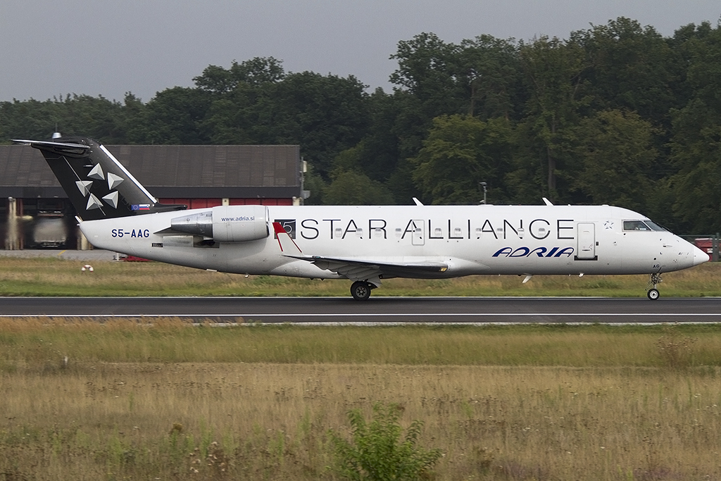 Adria Airways, S5-AAG, Bombardier, CRJ-200, 21.08.2012, FRA, Frankfurt, Germany




