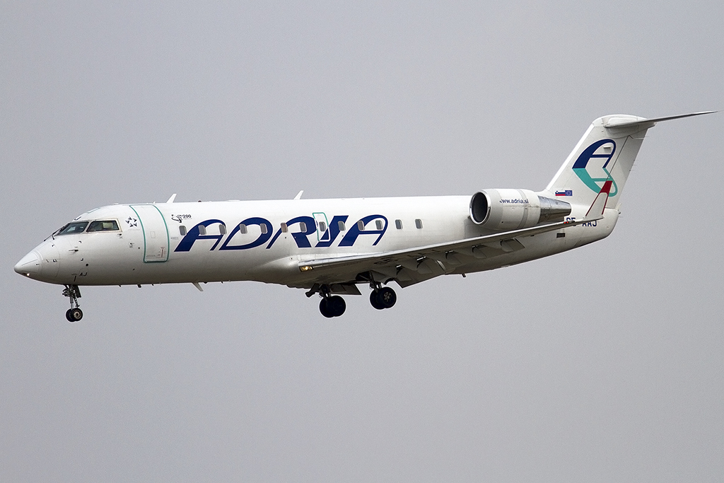 Adria Airways, S5-AAJ, Bombardier, CRJ-200ER, 08.09.2012, BCN, Barcelona, Spain 



