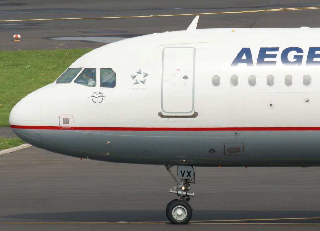 Aegaen Airlines, SX-DVX, Airbus A 320-200 (Bug/Nose), 28.07.2011, DUS-EDDL, Dsseldorf, Germany 

