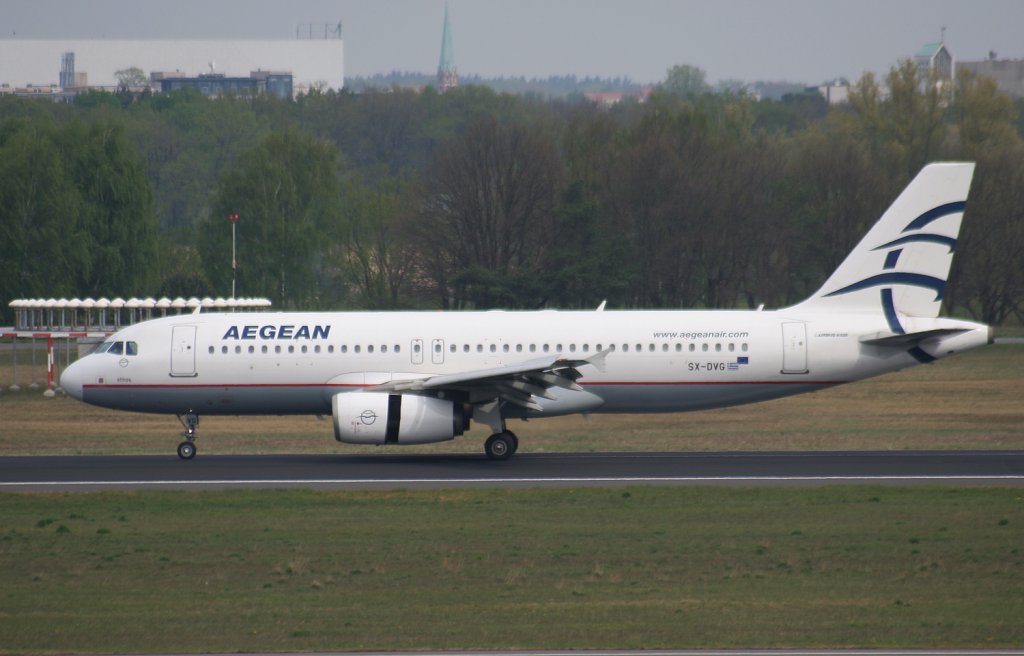 Aegean A 320-232 SX-DVG nach der Landung in Berlin-Tegel am 01.05.2010