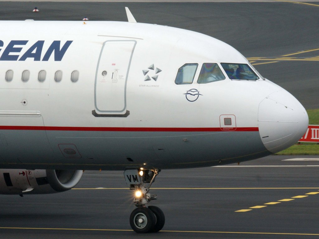 Aegean Airlines, SX-DVM, Airbus, A 320-200 (Bug/Nose), 13.11.2011, DUS-EDDL, Dsseldorf, Germany