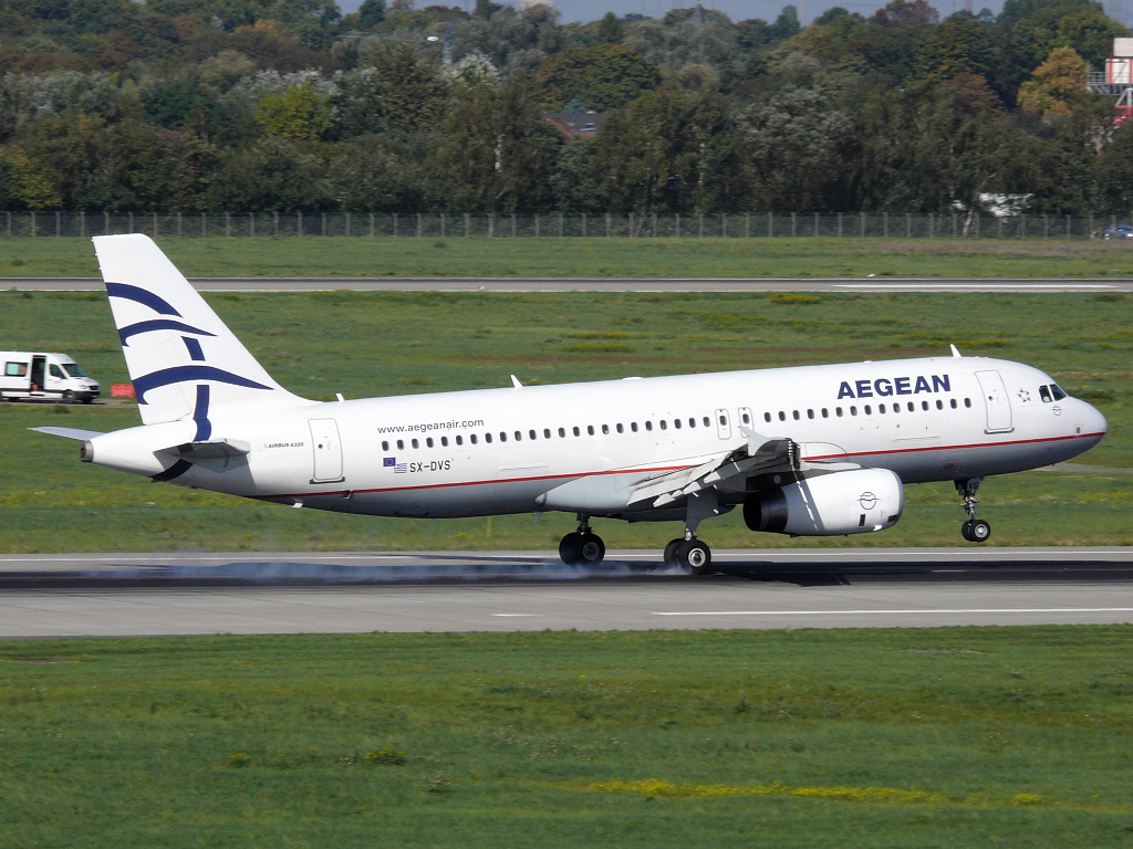 Aegean Airlines; SX-DVS. Airbus A320-232. Flughafen Dsseldorf. 09.10.2010.