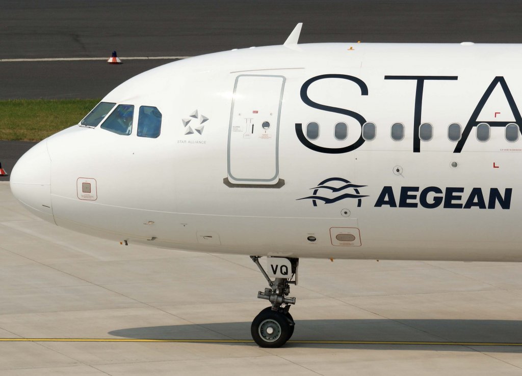 Aegean, SX-DVQ, Airbus A 320-200 (StarAlliance-Lackierung ~ Nase/Nose), 29.04.2011, DUS-EDDL, Dsseldorf, Germany 

