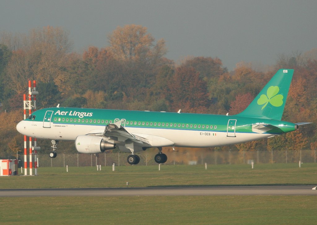 Aer Lingus A 320-214 EI-DEB bei der Landung in Düsseldorf am 31.10.2011