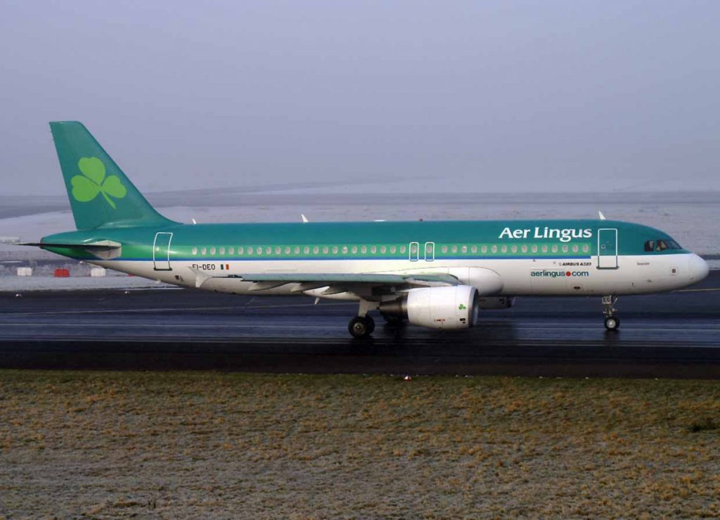AeR Lingus, EI-DEO, Airbus A 320-200 (St. Senan - Senan), 2007.12.20, DUS, Dsseldorf, Germany 