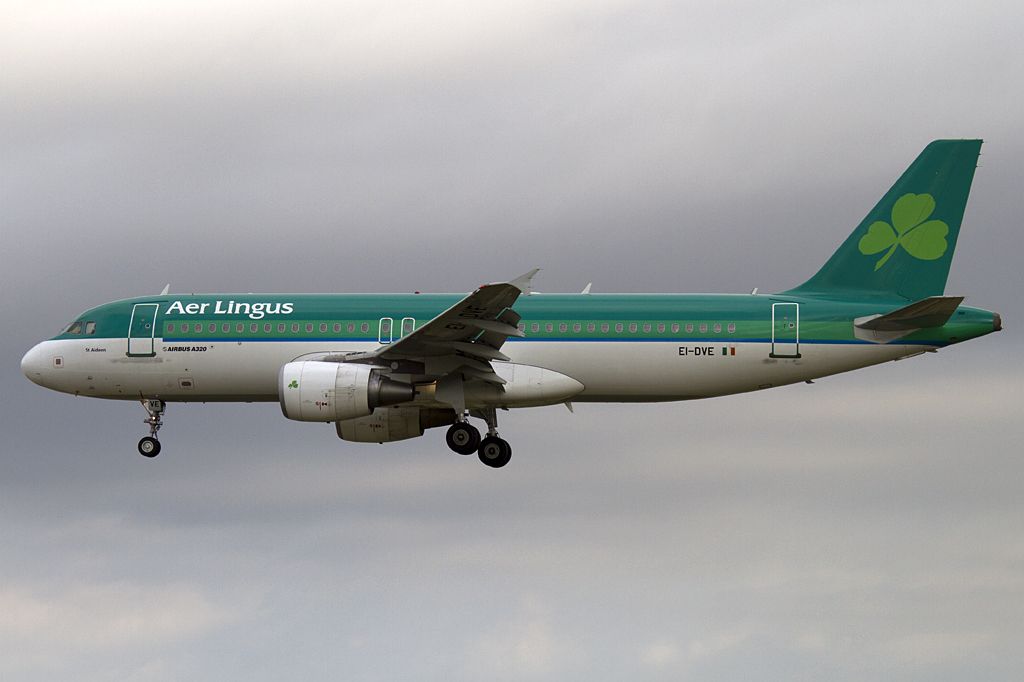 Aer Lingus, EI-DVE, Airbus, A320-214, 10.09.2010, BCN, Barcelona, Spain 



