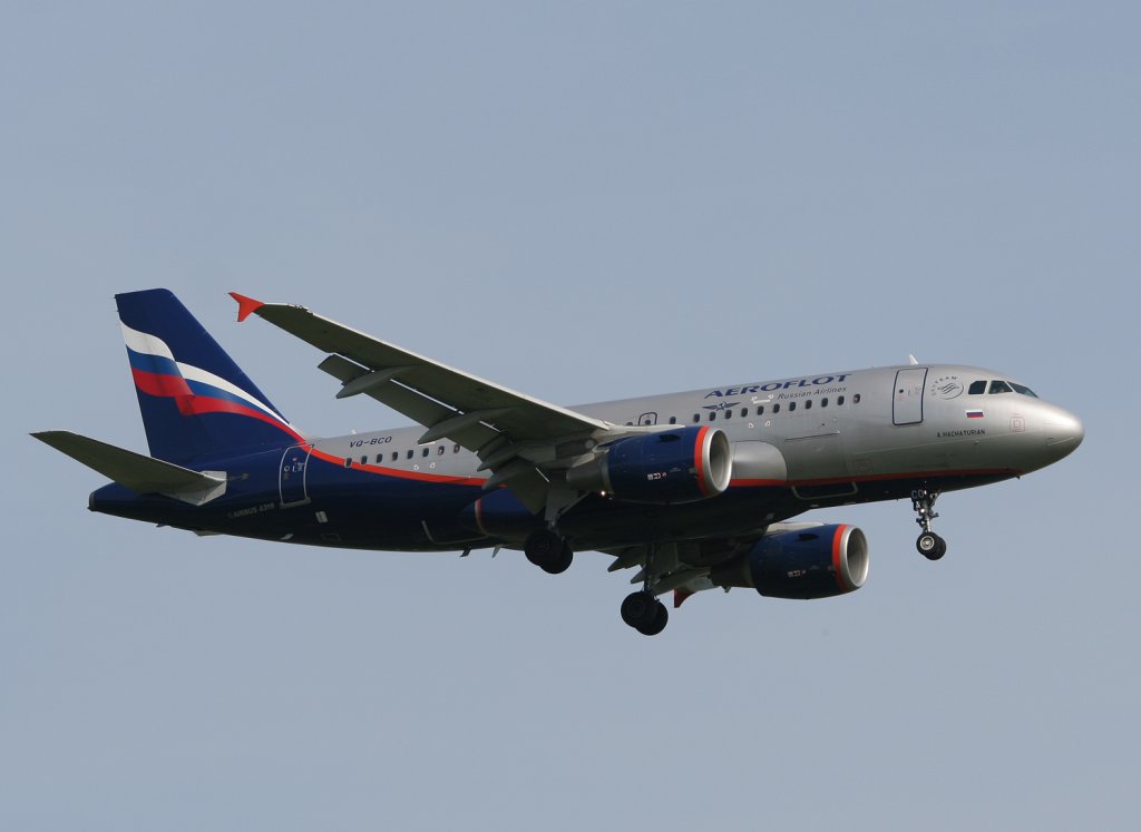 Aeroflot A 319-112 VQ-BCO im Landeanflug in Berlin-Schnefeld am 06.06.2010
