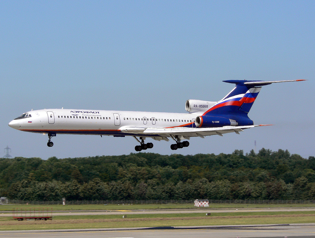Aeroflot Tu-154M RA-85668 im Anflug auf 23L in DUS / EDDL / Düsseldorf am 05.08.2007