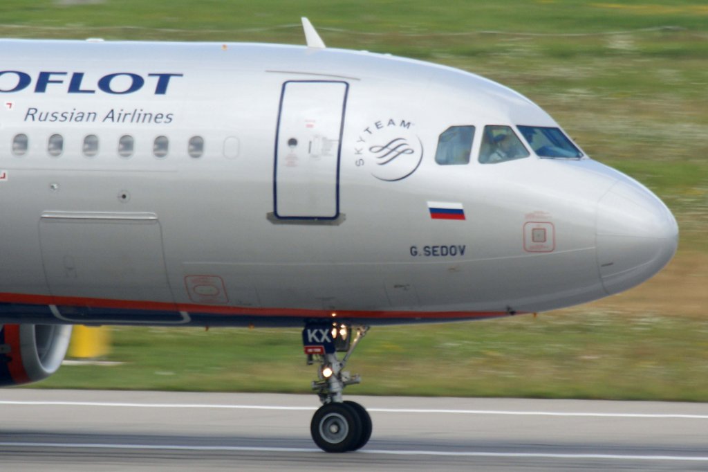 Aeroflot, VP-BKX  G. Sedov , Airbus, A 320-200 (Bug/Nose), 11.08.2012, DUS-EDDL, Dsseldorf, Germany 