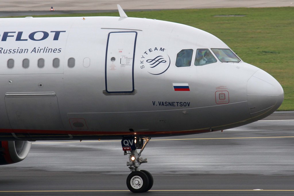 Aeroflot, VP-BQV  V.Vasnetsov , Airbus, A 320-200 (Bug/Nose), 10.11.2012, DUS-EDDL, Dsseldorf, Germany 