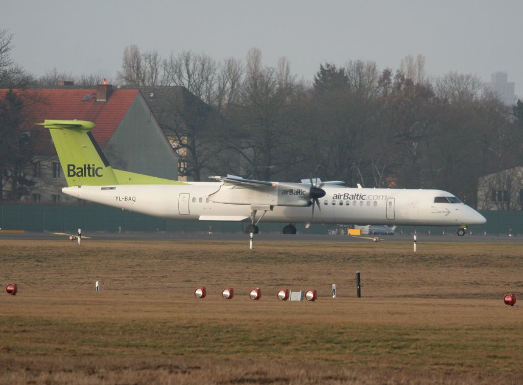 Air Baltic De Havilland Canada DHC-8-402Q YL-BAQ kurz vor dem Start in Berlin-Tegel am 09.03.2012