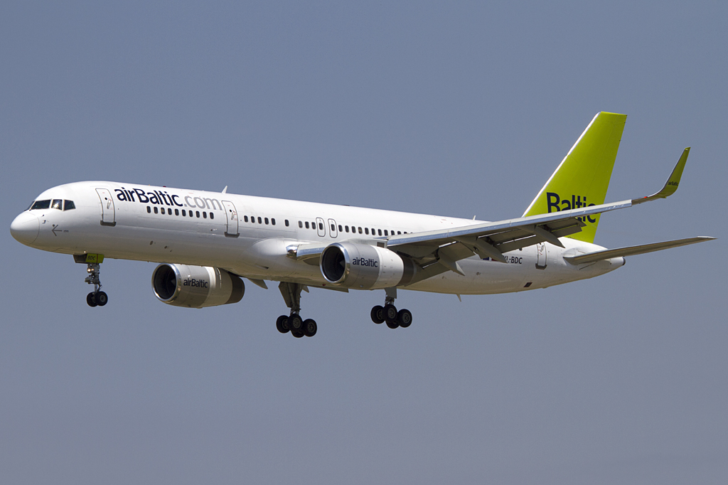 Air Baltic, YL-BDC, Boeing, B757-256, 16.06.2011, BCN, Barcelona, Spain


