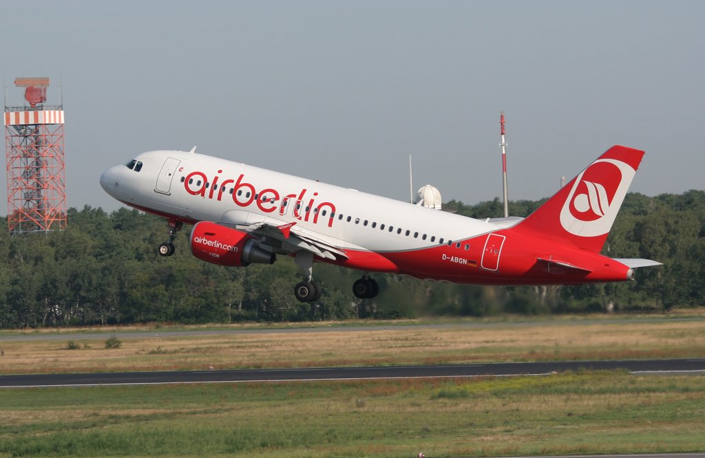Air Berlin A 319-112 D-ABGN beim Start in Berlin-Tegel am 21.08.2010