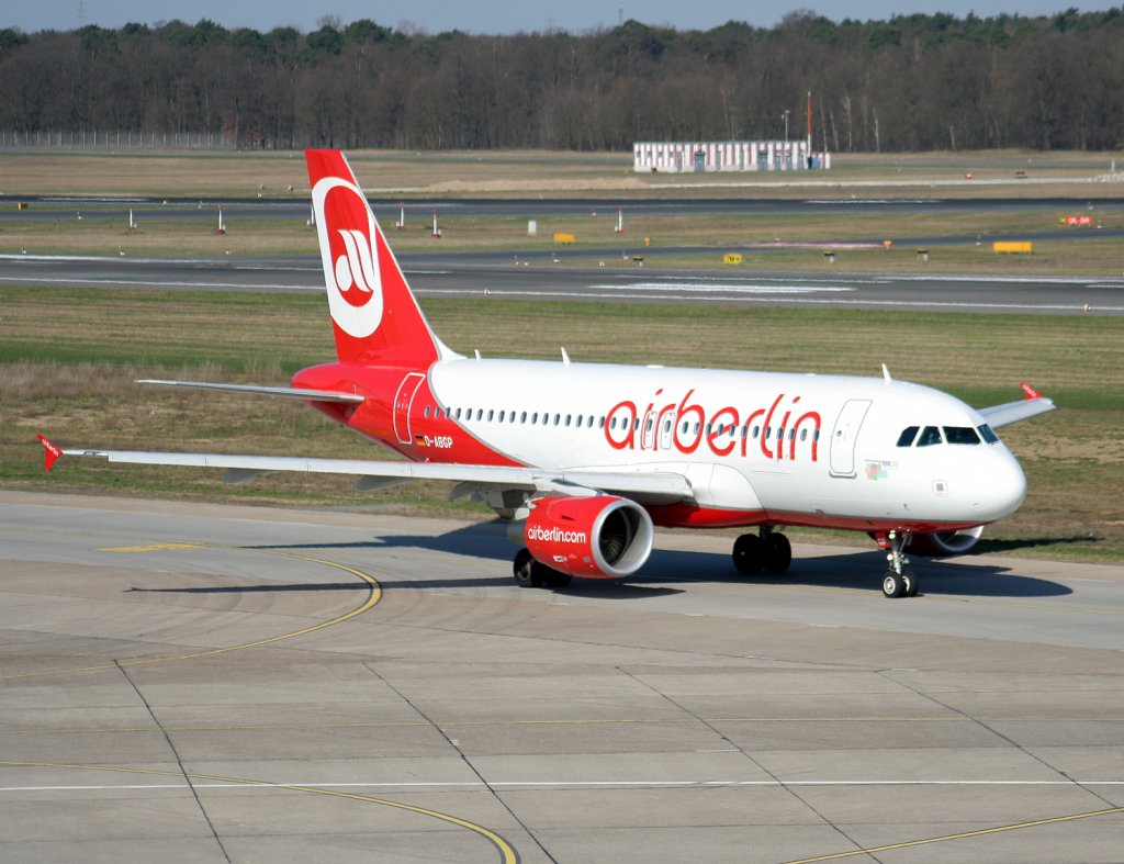 Air Berlin A 319-112 D-ABGP bei der Ankunft in Berlin-Tegel am 02.04.2010