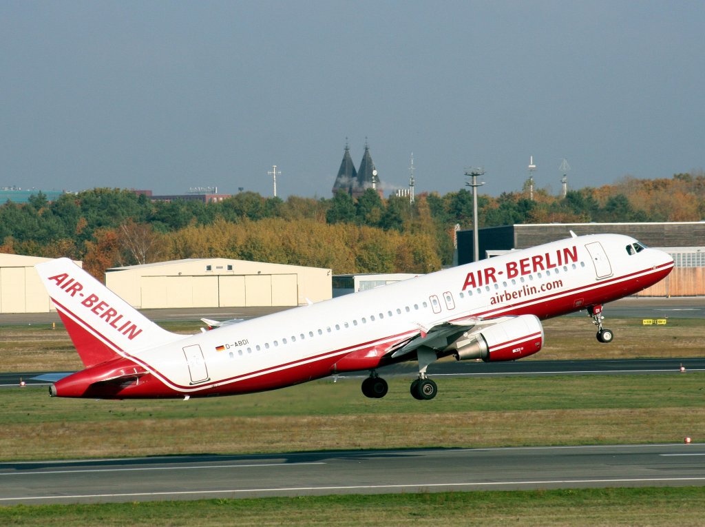 Air Berlin A 320-214 D-ABDI bem Start in Berlin-Tegel am31.10.2009