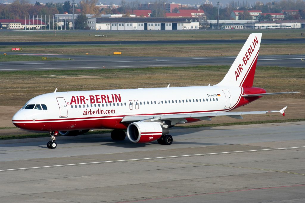 Air Berlin A 320-214 D-ABDQ am 01.11.2009 auf dem Flughafen Berlin-Tegel