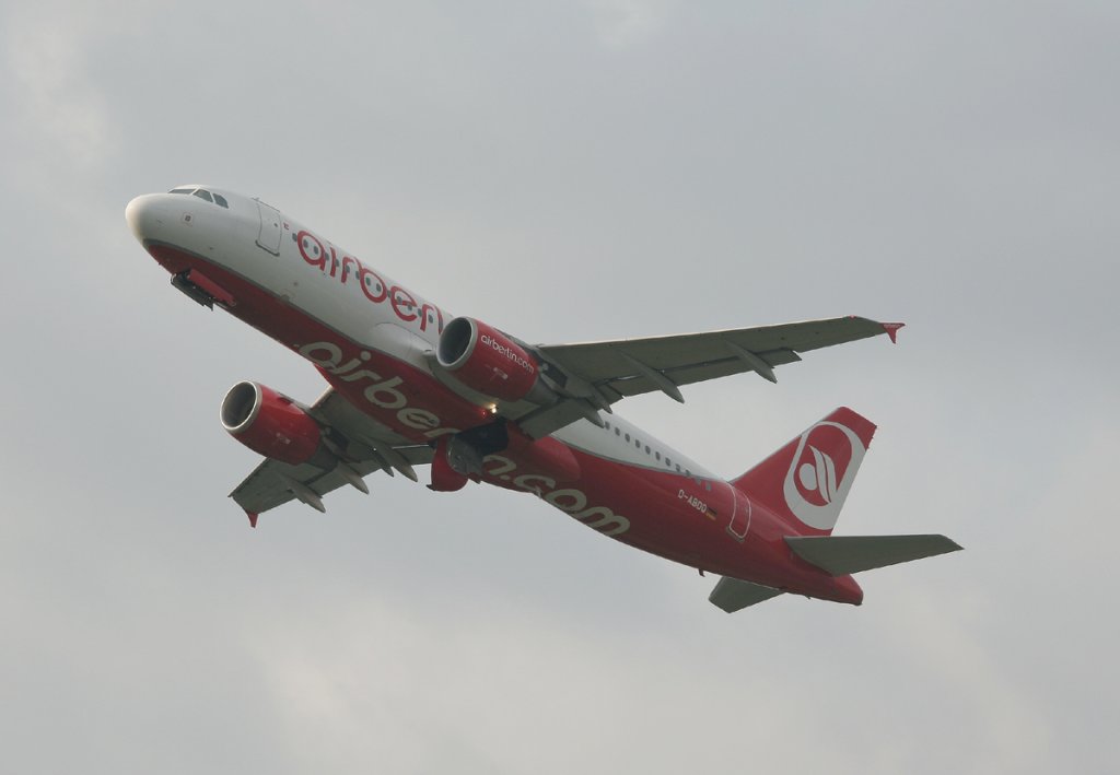 Air Berlin A 320-214 D-ABDQ kurz nach dem Start in Berlin-Tegel am 17.09.2011